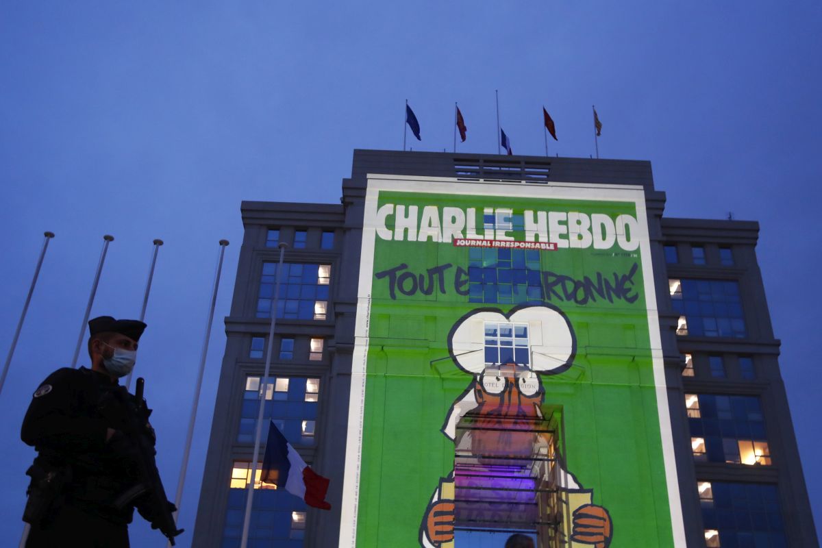 Charlie Hebdo: Μήνυση για σκίτσο-πρόκληση για το Κραν Μοντανά