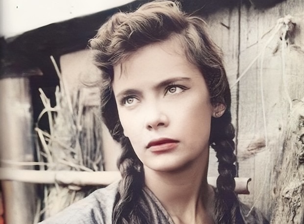 Τζένη Καρέζη: Το πιο σκοτεινό κεφάλαιο της ζωής της, η σχέση με τον πατέρα της