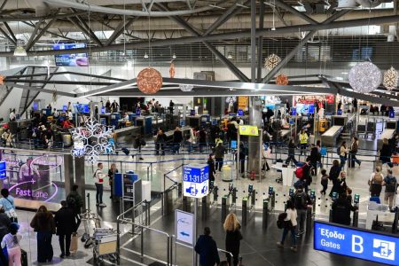 5 το πρωί: Το πόρισμα για το μπλακ άουτ – Πιθανή απόβαση αγροτών στην Αθήνα – Παραιτήθηκε από πρόεδρος του ΔΣ η Καρυστιανού