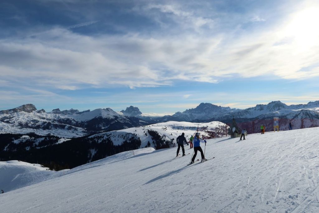 Σκιέρ παρασύρθηκαν από χιονοστιβάδα στις Άλπεις – Νεκρός 13χρονος