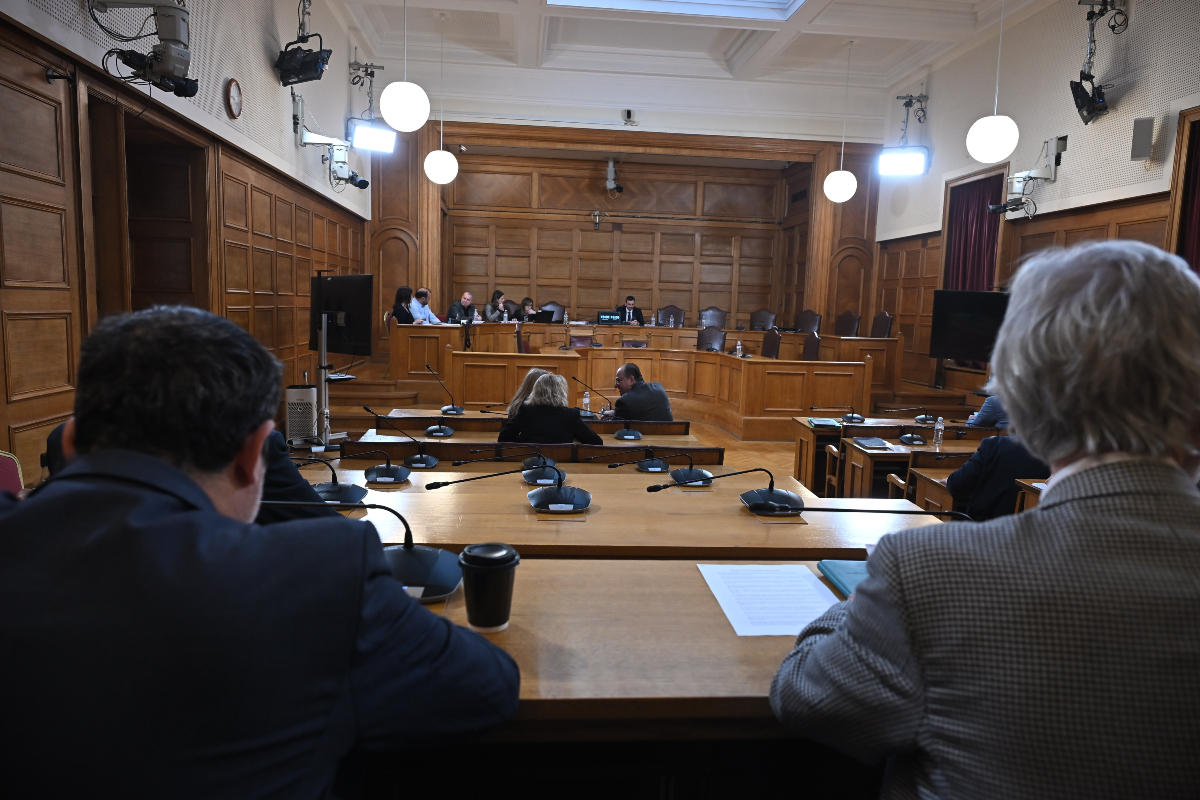 Επίθεση Ζωής Κωνσταντοπούλου σε Σταύρο Αραχωβίτη – Τι λένε πηγές του ΣΥΡΙΖΑ