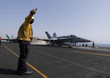 ΗΠΑ: Η εντολή Τραμπ για «χειρουργικό» πλήγμα στο Ιράν και οι επιφυλάξεις του Πενταγώνου