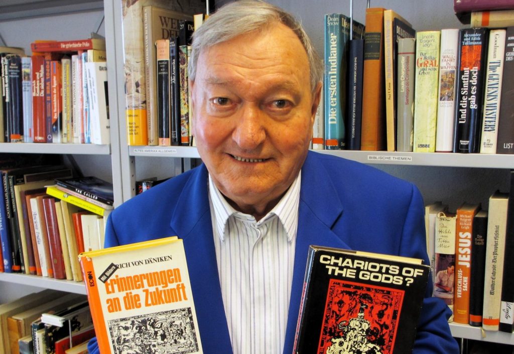 Έριχ φον Ντένικεν, ο συγγραφέας που έφερε τους εξωγήινους στη γειτονιά μας