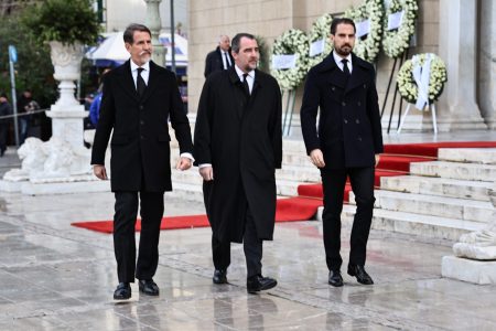Πριγκίπισσα Ειρήνη: Στη Μητρόπολη Αθηνών πλήθος γαλαζοαίματων και προσωπικοτήτων για το τελευταίο αντίο
