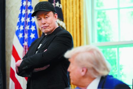 «Σοκάρει η αποδόμηση κανόνων και θεσμών»