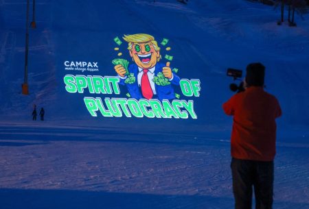 Τραμπ ανάβει φωτιές στο Νταβός πριν καν μιλήσει: Ο χρησμός, το τηλεφώνημα στο ΝΑΤΟ, οι αντιδράσεις