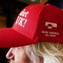«Make America Go Away»: Τα καπέλα MAGA που ενώνουν Δανία και Γροιλανδία