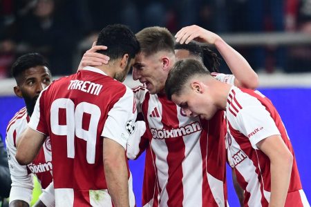 Πολύ ΟΛΥΜΠΙΑΚΟΣ για να πεθάνει: 2-0 τη Μπάγερ με «μαγική» εμφάνιση