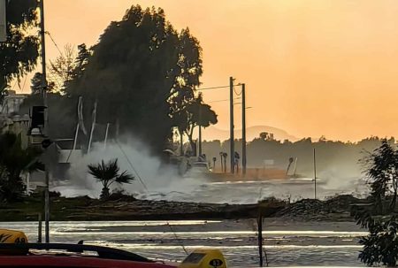 Καιρός: Θυελλώδεις άνεμοι στη χώρα και Αττική σε κίνδυνο για πλημμύρες