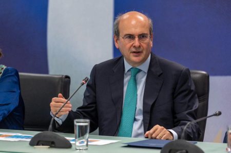 Τα μέτρα της Κυβέρνησης κατά της αισχροκέρδειας – Δείτε LIVE