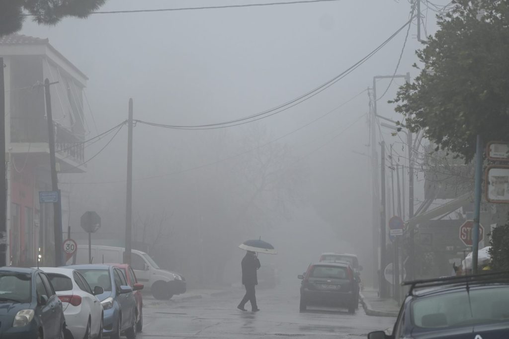 Καιρός: Νέο έκτακτο δελτίο – Οι κρίσιμες ώρες σε Αττική και red code περιοχές