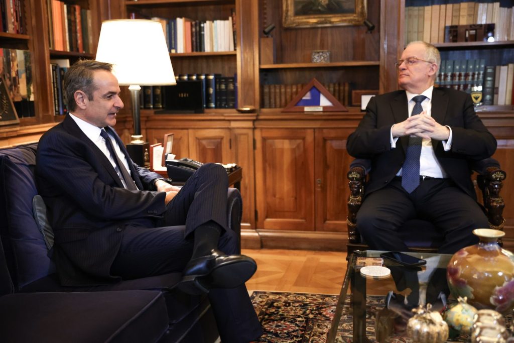 Ξεκινά η συζήτηση για διακομματική στους αγρότες