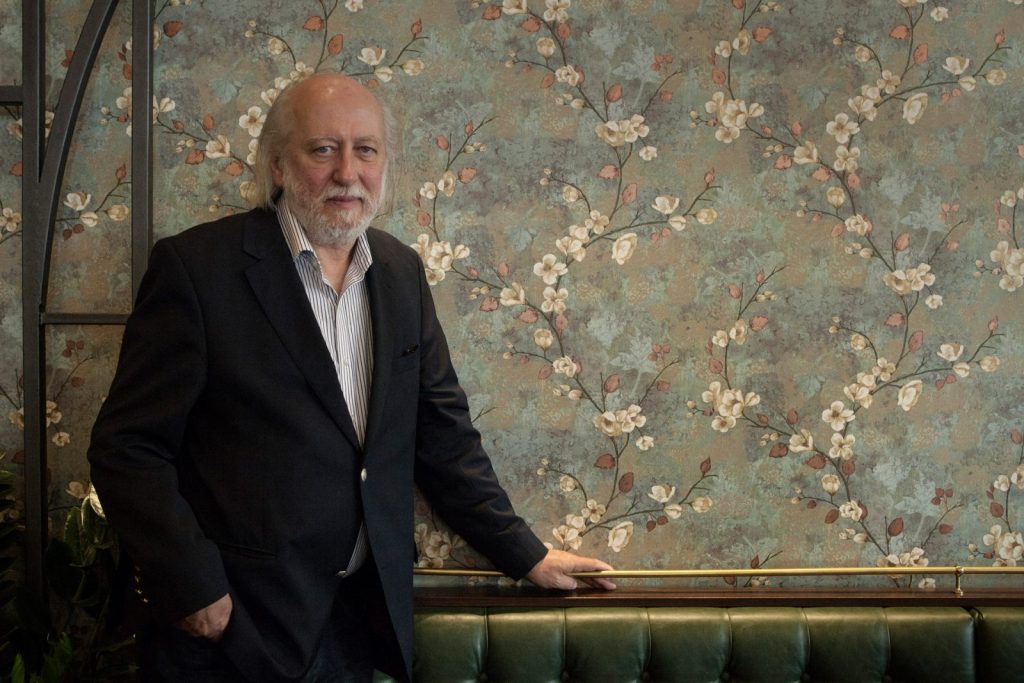 Με τον Νομπελίστα Λάσλο Κρασναχορκάι εγκαινιάζεται το 1ο Διεθνές Φεστιβάλ Λογοτεχνίας της Αθήνας