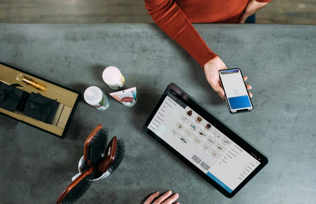 Κυνήγι καταθετών με προσφορές και αύξηση αποδόσεων