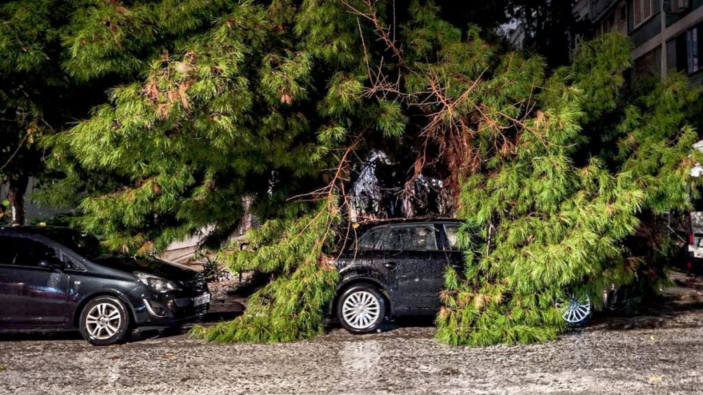 Άνω Γλυφάδα: Γιατί η κακοκαιρία προκάλεσε τόσες καταστροφές