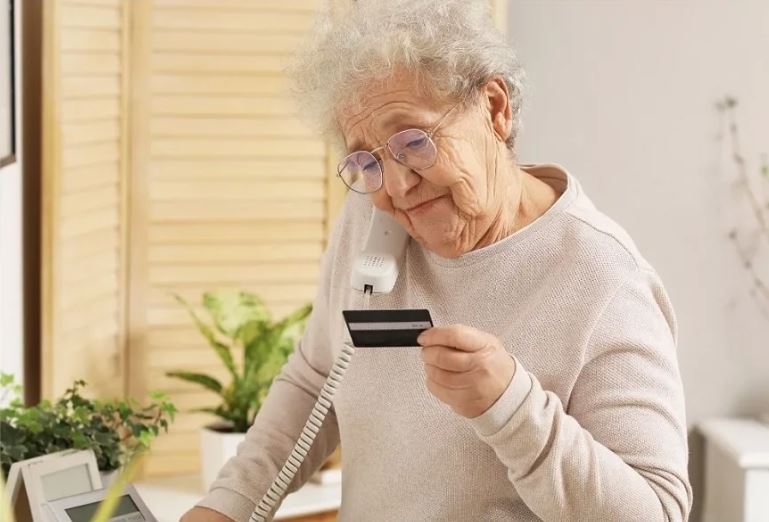 Ενημερωτικές ομιλίες για την ενίσχυση ασφάλειας ηλικιωμένων