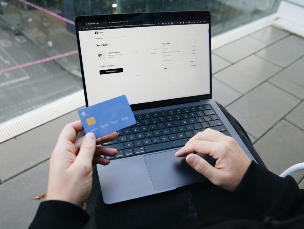 Κυνήγι καταθετών με προσφορές και αύξηση αποδόσεων