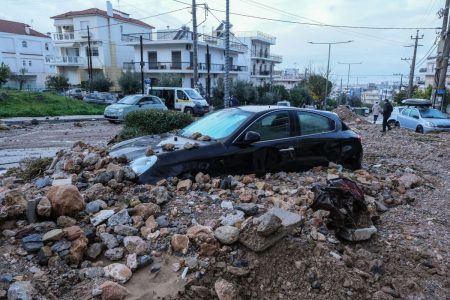 Κακοκαιρία-Γλυφάδα: Πώς θα δηλώσετε ζημιές σε σπίτια, επιχειρήσεις και ΙΧ