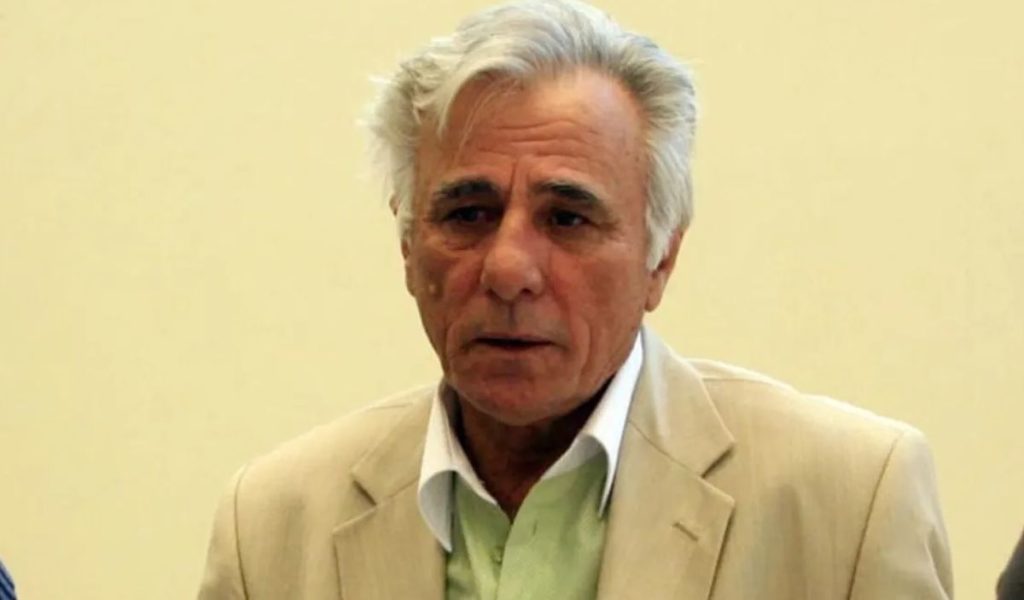 Πέθανε ο δημοσιογράφος Σπύρος Καρατζαφέρης