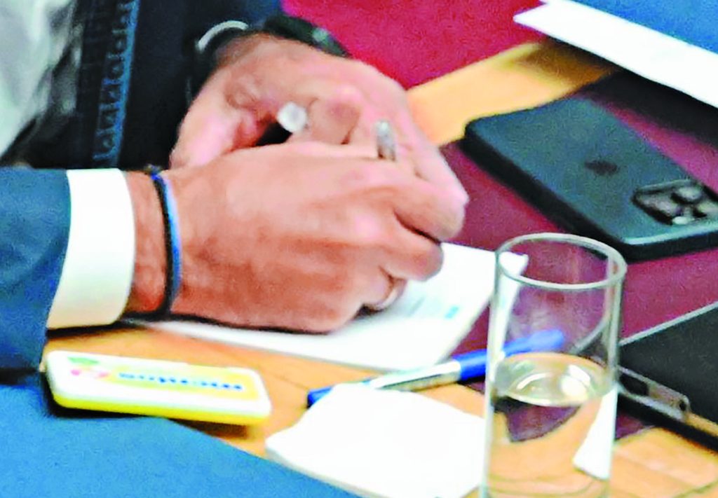 «Ο χρόνος τελειώνει»: Ανασχηματισμό έως και πρόωρες εκλογές «βλέπουν» στην ΝΔ