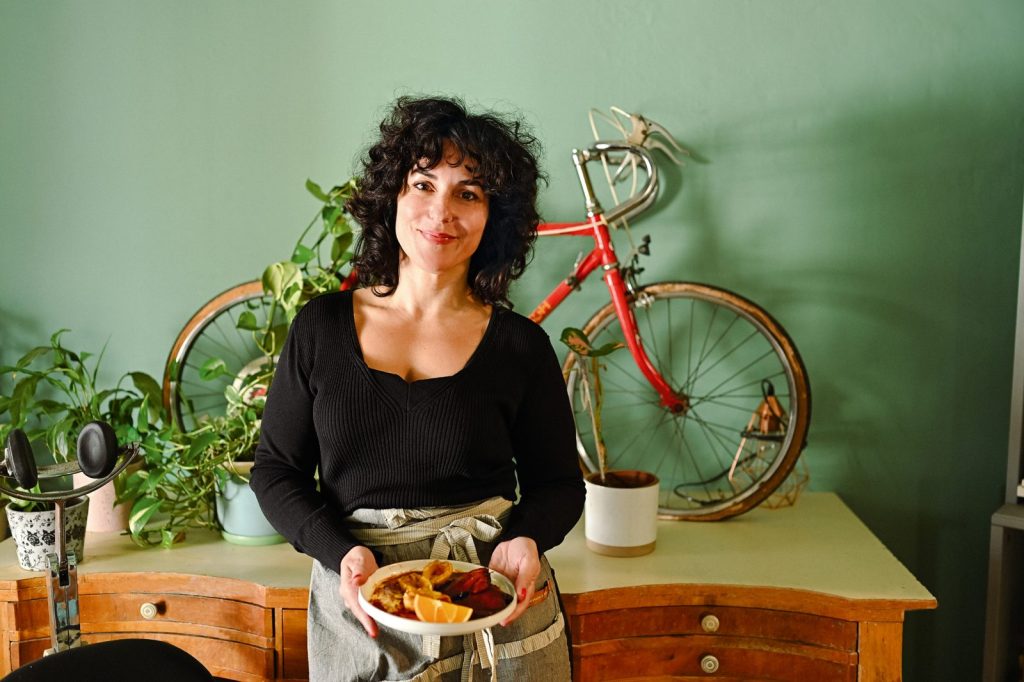 Η Σταυριανή Ζερβακάκου δημιουργεί ένα ξεχωριστό πιάτο με σύγλινο