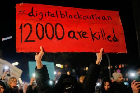 Ιράν: Αμφιβάλλουν οι ΜΚΟ για τον επίσημο απολογισμό- HRANA: Πάνω από 6000 νεκροί