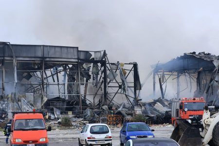 Τρίκαλα: «Σα να έπεσε βόμβα» – Πώς περιγράφουν την πολύνεκρη έκρηξη – Η ανακοίνωση της «Βιολάντα»