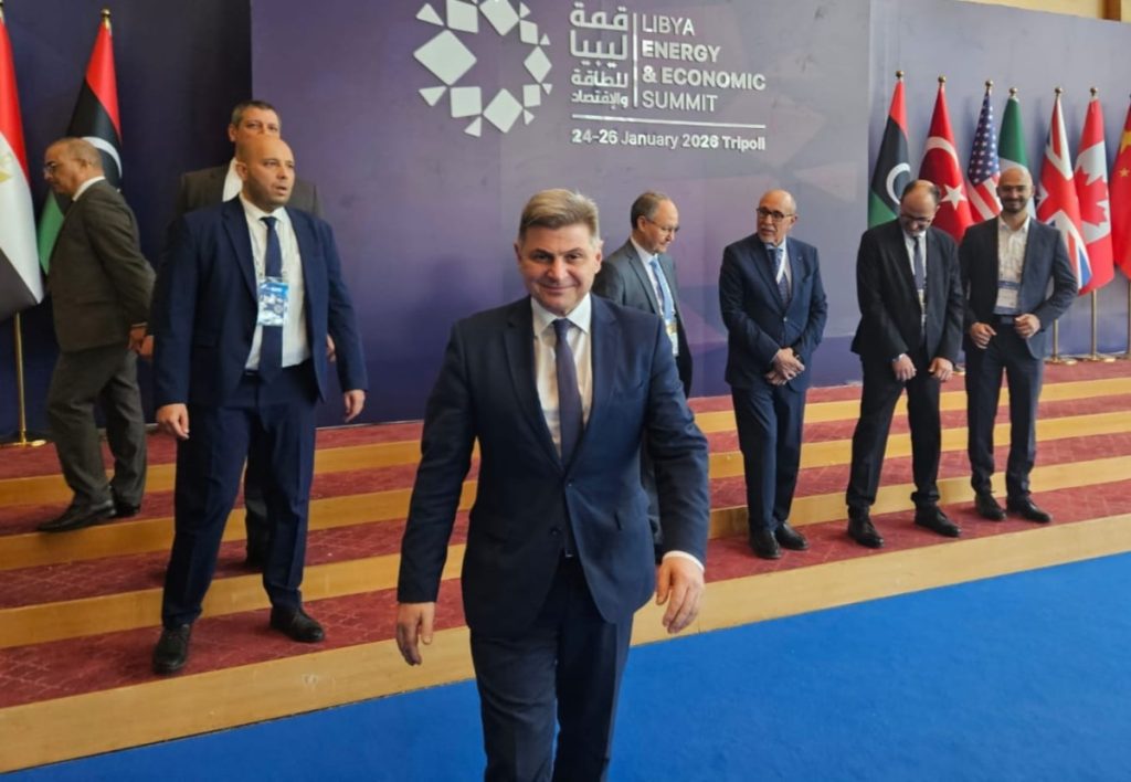 Στη Λιβύη ο Φαραντούρης – Τα ραντεβού με τον πρωθυπουργό και τον Υπουργό Πετρελαίου