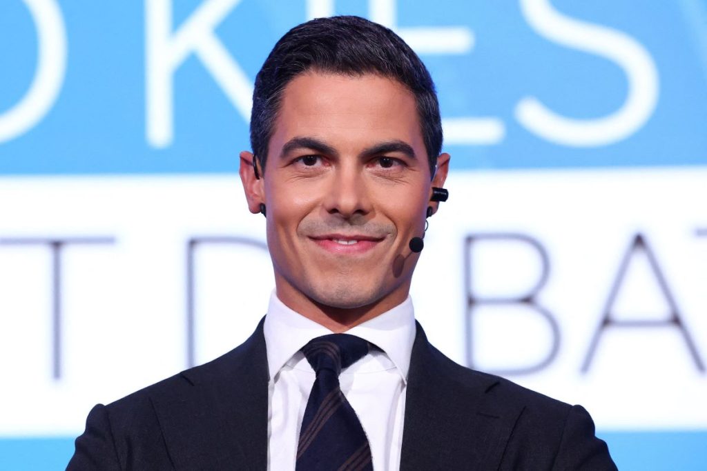 Ολλανδία: Συμφωνία για τρικομματική κυβέρνηση μειοψηφίας υπό τον Γιέτεν