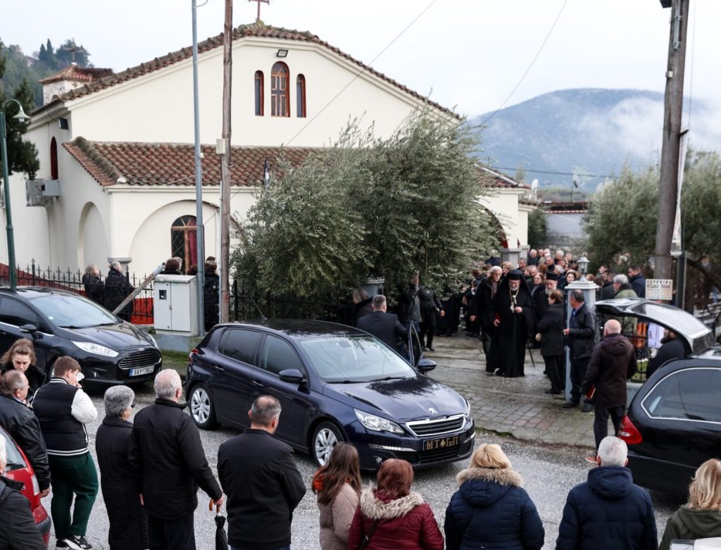 Βιολάντα: Συγκλονίζει ο γιος θύματος – «Τριτοκοσμικό το μέρος που εργαζόταν η μητέρα μου»