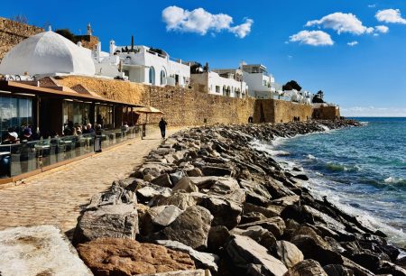 Ταξίδι στην Τυνησία: Σουκ, μιναρέδες και το βάρος του χρόνου