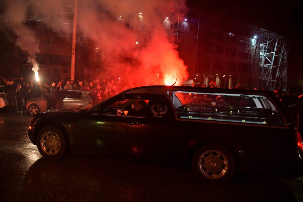 Στην Ελλάδα οι σοροί των οπαδών του ΠΑΟΚ – Συνεχής ενημέρωση