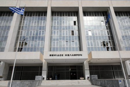 Βγάζοντας τα γυαλιά των σκοπιμοτήτων