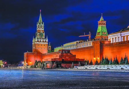 «Αντιμετωπίζουμε έναν υβριδικό πόλεμο»