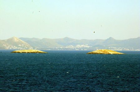 Ίμια 1996: Τι γνώριζαν υπηρεσίες και ηγεσία, τι αποφάσισαν, τι καταγράφηκε