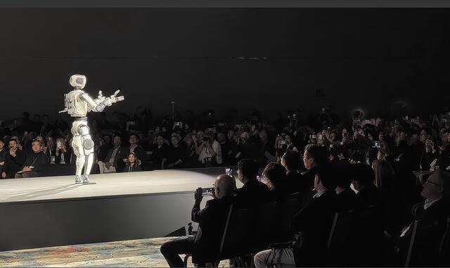 Αναζητώντας τον Έλβις στο CES Las Vegas