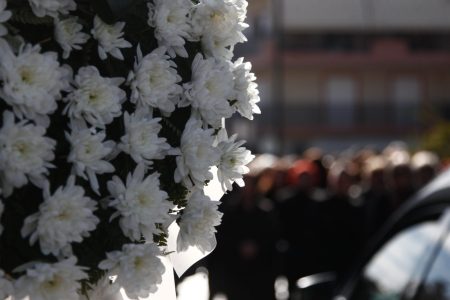 Μια χώρα σε διαρκές πένθος