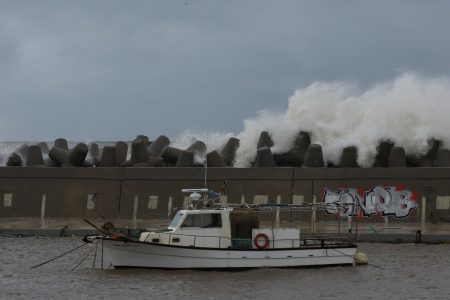 Σαρώνει η κακοκαιρία όλη την Ελλάδα – Πλημμύρες, εγκλωβισμοί και καταστροφές