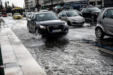 Καιρός: Σε εξέλιξη η κακοκαιρία, ισχυρές βροχές και καταιγίδες