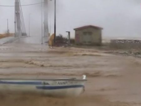 Η κακοκαιρία «έπνιξε» τη Λάρισα, καταστροφή στον Αγιόκαμπο