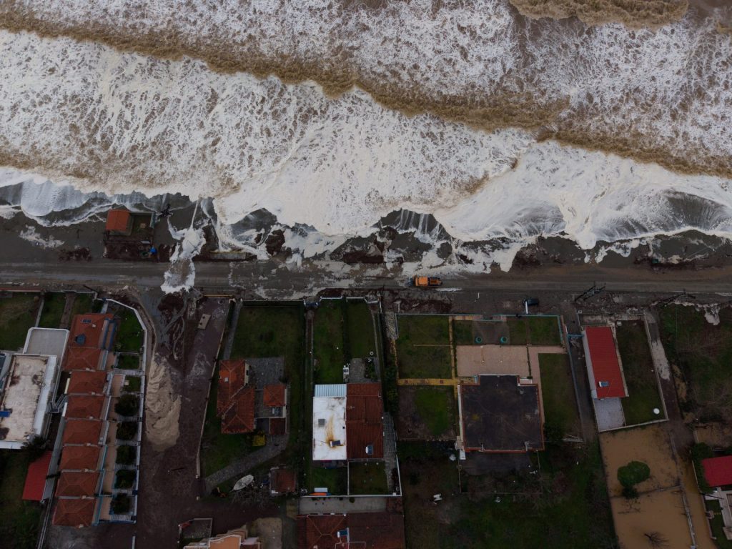 Κακοκαιρία: Πλημμύρες, εγκλωβισμοί και καταστροφές – Πώς θα εξελιχθούν τα φαινόμενα