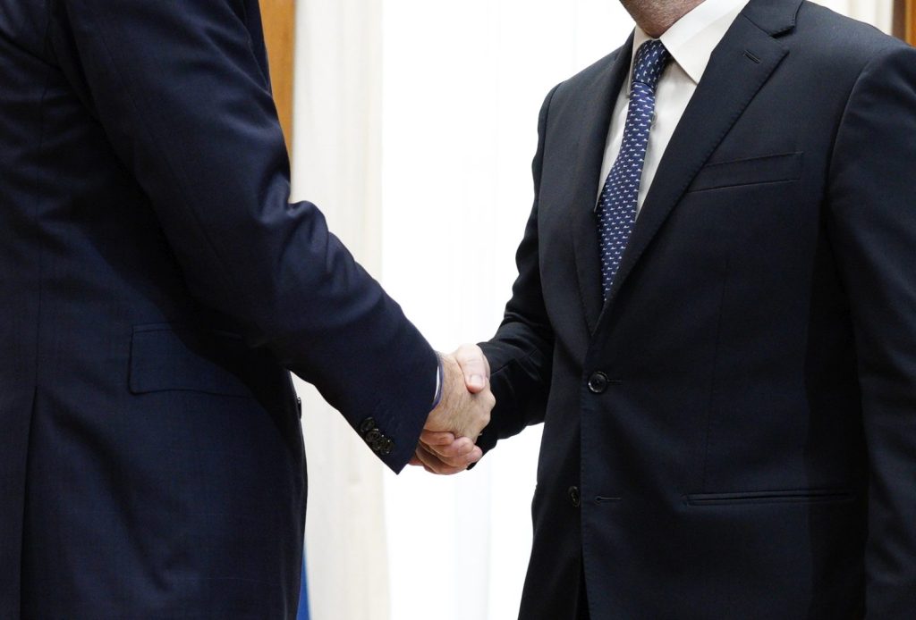 Ο γόρδιος δεσμός των συναινέσεων