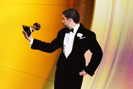 Grammys 2026: : Όσα κρατάμε από τελετή που κύλησε δίχως εκπλήξεις