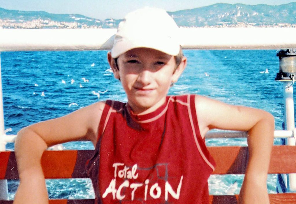 Υπόθεση Άλεξ – 20 χρόνια μετά: Το «αποτύπωμα» της βίας ανηλίκων σε μια νύχτα που κράτησε για πάντα