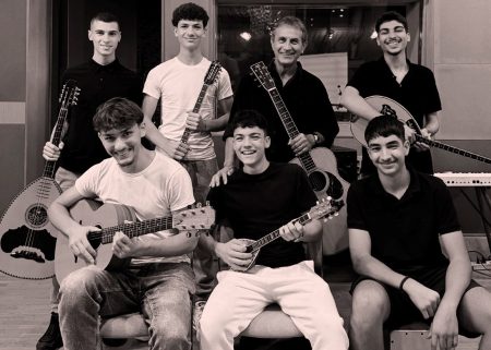 Από την Ερμού στο Καλλιμάρμαρο: Οι 16χρονοι που «κέρδισαν» τον Γιώργο Νταλάρα