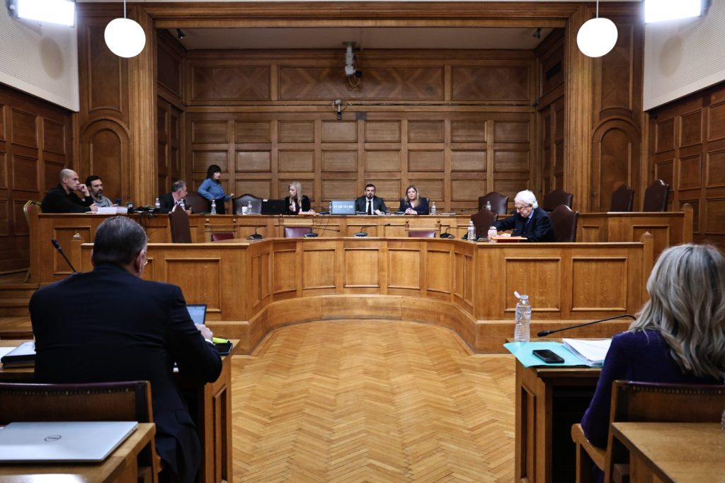 Ο… διαρρήκτης και η αναθεώρηση