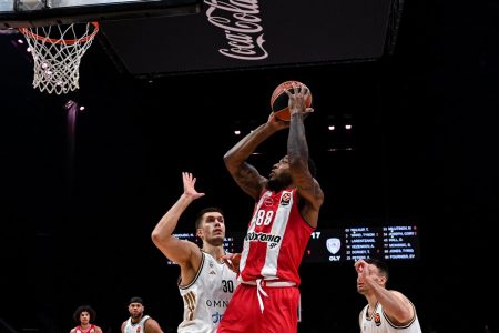 Ντουμπάι – Ολυμπιακός 108-98: Λύγισαν στην παράταση οι ερυθρόλευκοι