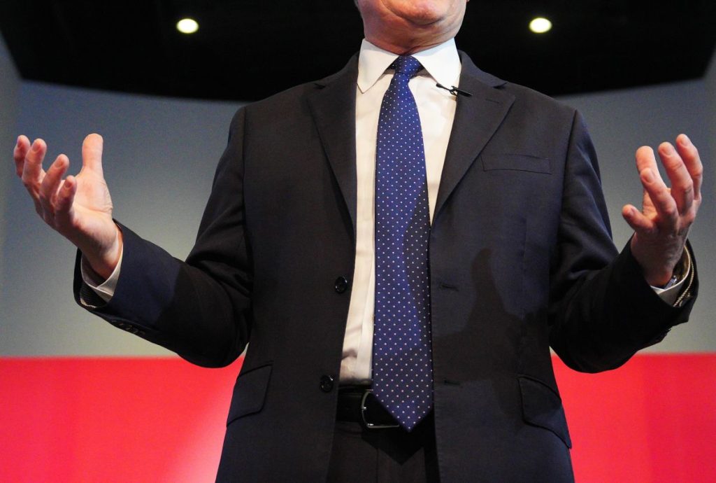 Η θύελλα Επστάιν απειλεί παγκόσμιο ηγέτη – Και δεν είναι ο Τραμπ