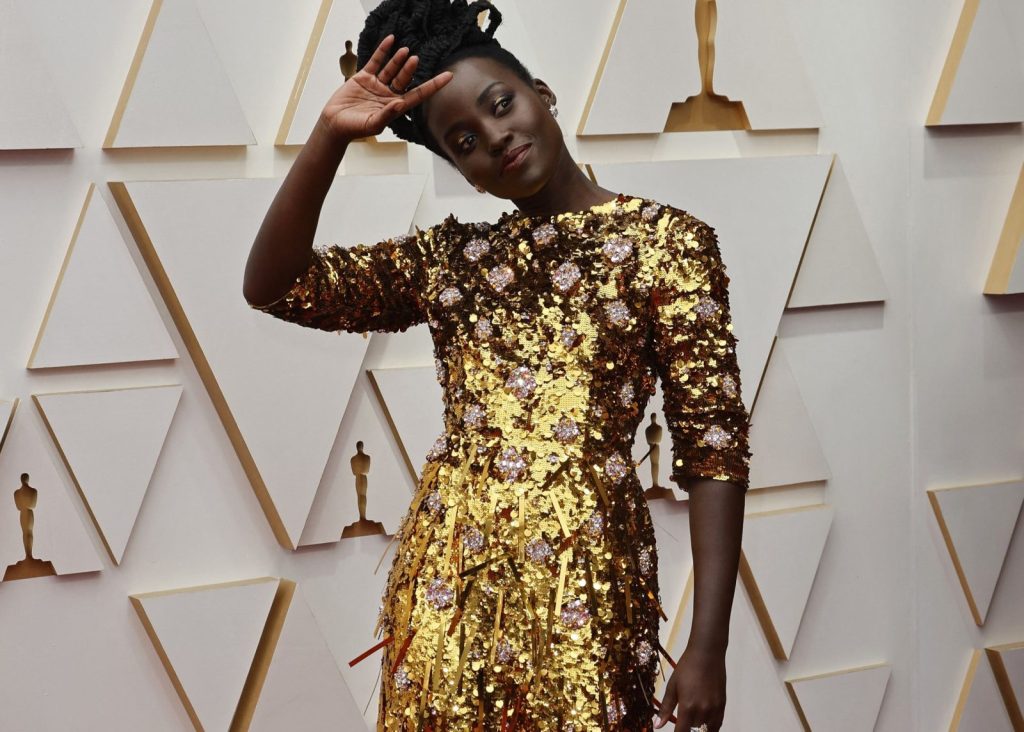 «Οδύσσεια» του Νόλαν: Γιατί η επιλογή Λουπίτα Νιόνγκο για την Ωραία Ελένη προκαλεί αντιδράσεις