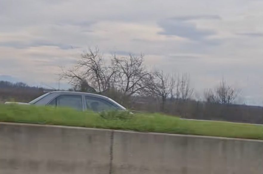 Κατέληξε σε χαντάκι για να αποφύγει 89χρονο στο αντίθετο ρεύμα – «Ζω από θαύμα»